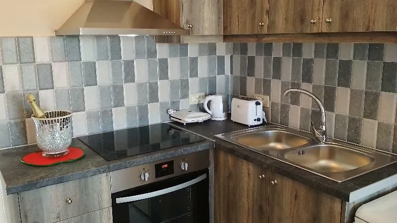 Casa De Rosa Studios & Apartments 케팔로니아 5*,